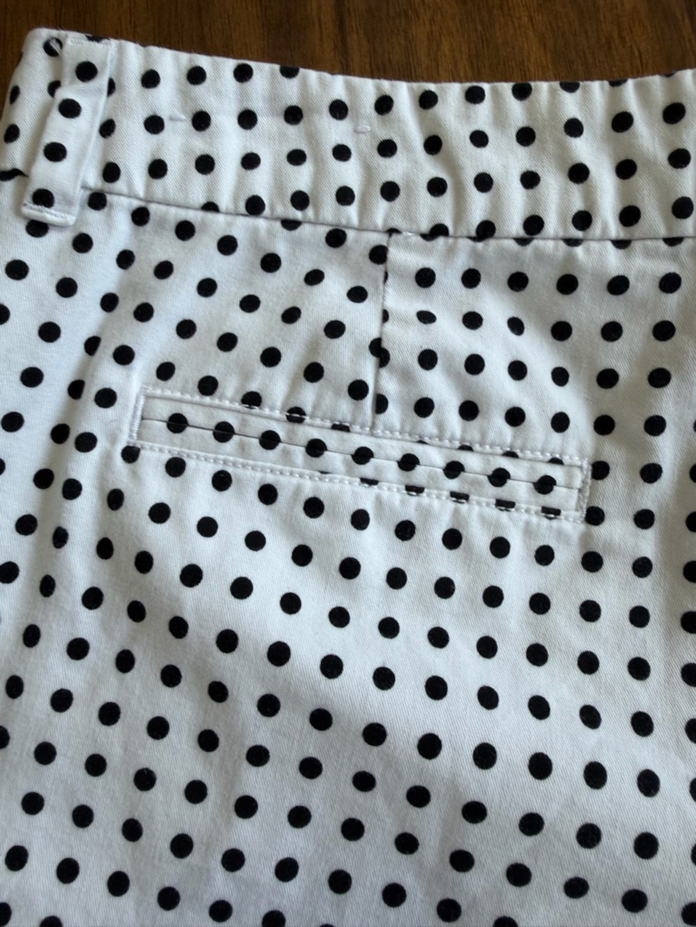 LOFT White Shorts with Black Polka Dot Border slash pockets - Picture 7 of 7